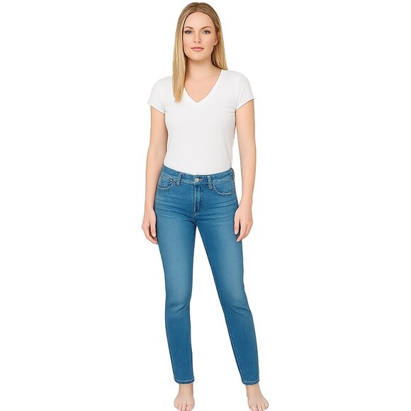 White House Black Market Denim - 2/$30 White House Black Market Low Rise Girlfriend Jeans 00 #A0598